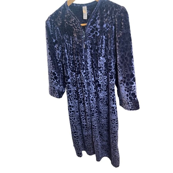 Simply Basic Sleepwear Blue Crushed Velvet Floral Full Zip Dressing Gown SZ S - Picture 3 of 6